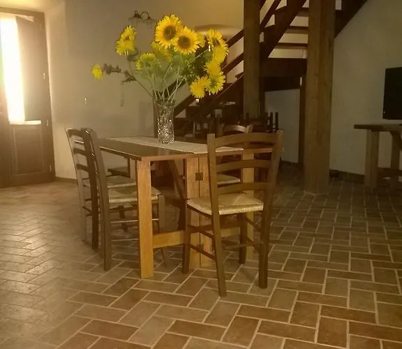 Battaglia 农家乐 Villamassargia